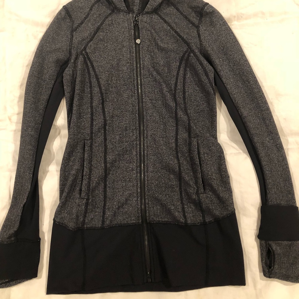 Lululemon Daily Practice Jacket Size 10.